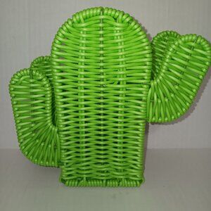 WICKER  CACTUS NAPKIN HOLDER